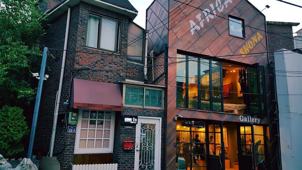 Επικοινωνία με το Come On Guesthouse Myeongdong